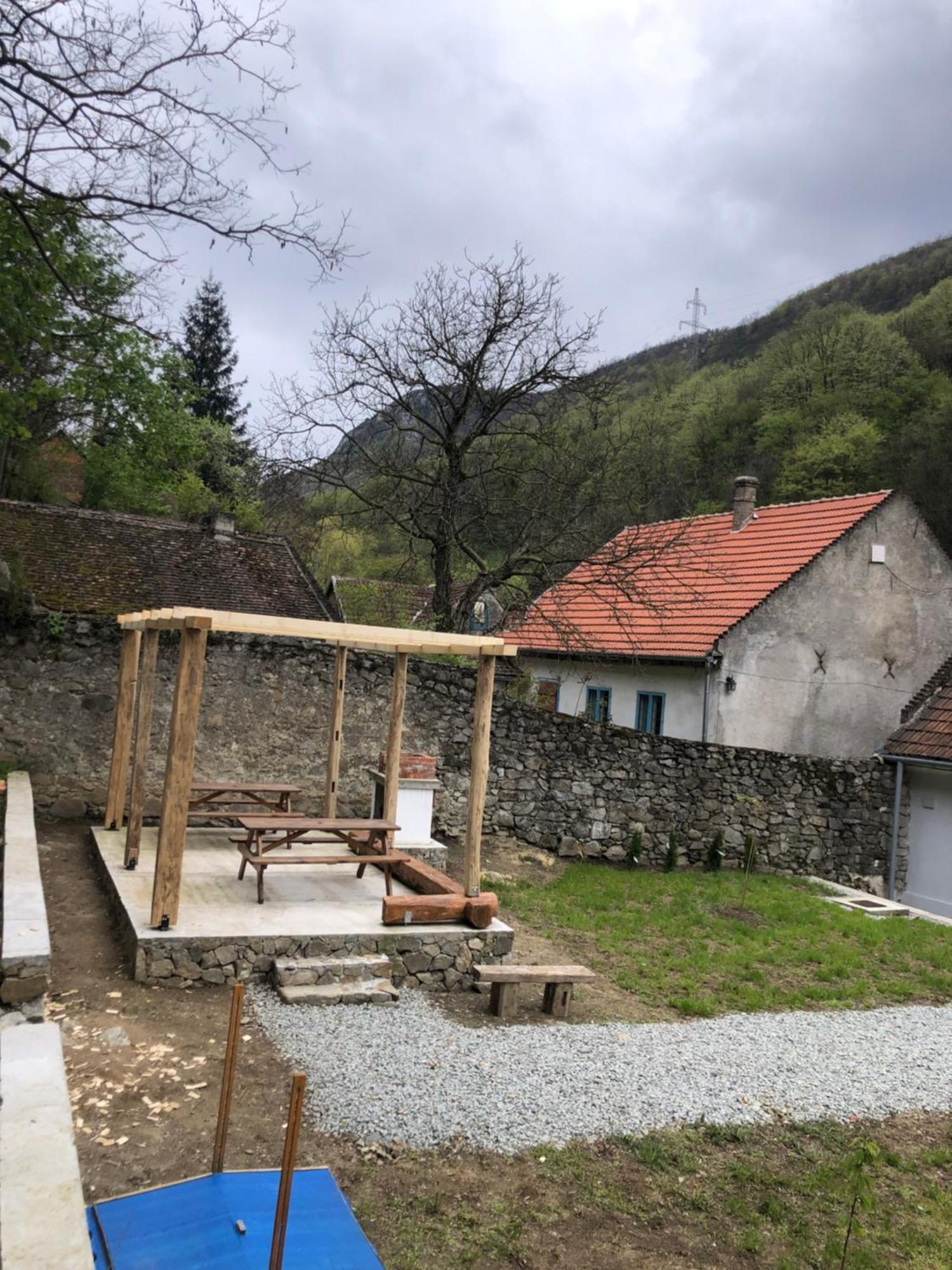 Villa Sasca 362 Ap1 Sasca Montană Esterno foto